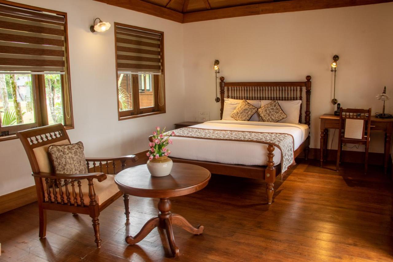 Water Scapes Hotel Kumarakom Ngoại thất bức ảnh