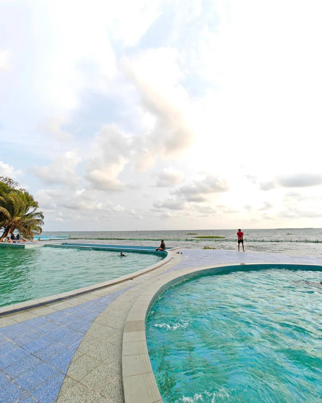 Water Scapes Hotel Kumarakom Ngoại thất bức ảnh