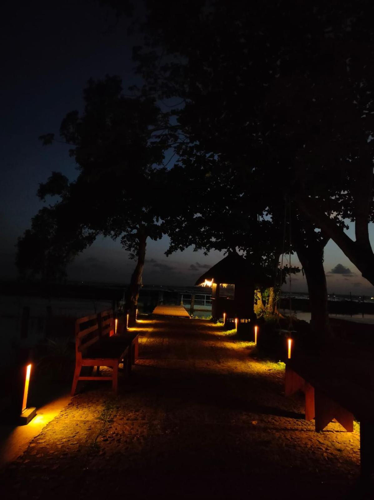 Water Scapes Hotel Kumarakom Ngoại thất bức ảnh