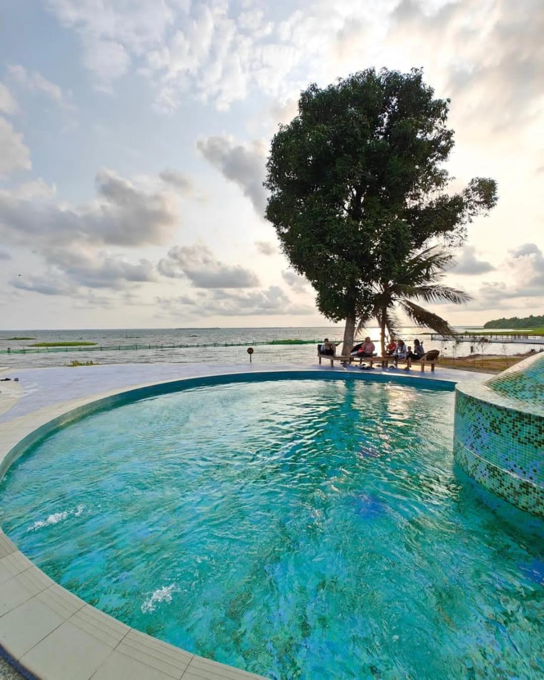 Water Scapes Hotel Kumarakom Ngoại thất bức ảnh